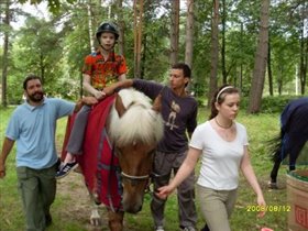 Занятия на лошади с инструкторами Живой нити 
