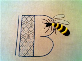 Буква В с пчелкой