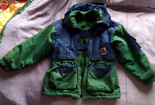Куртка осень-весна сине-зеленая 130-135  350 руб.
