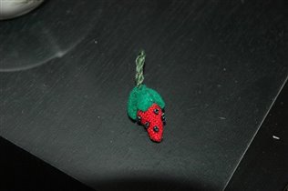 малышка вышитая