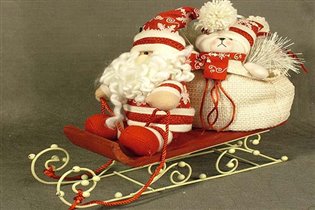 Мягкая игрушка 'Санта' на санках (ткань), 25 см