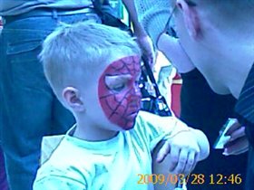 человек-паучонок