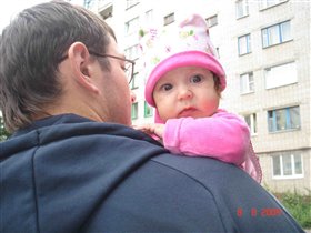 с папой на прогулке