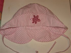 летняя шляпка с завязками и ушками,р-р 50-52,ц. 100р.