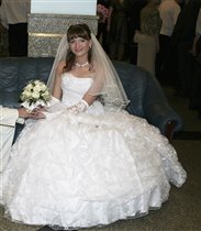 Свадебное платье р.44 