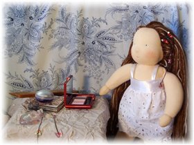 Нарядная вальдорфская кукла