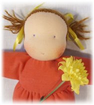 Куколка с озорными хвостиками