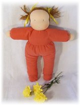 Куколка с озорными хвостиками