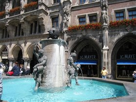 Мюнхен, фонтан на главной площади
