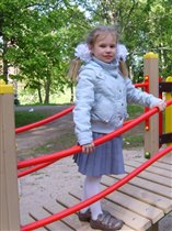 На детской площадке