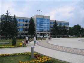 Центр. Здание администрации