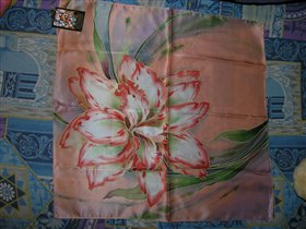 Шелковый шейный платок с росписью батик