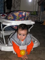 бег с препятствиями с мячом