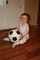 Маленькая футболистка