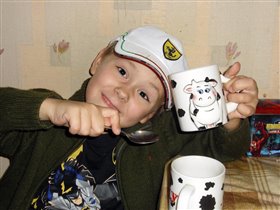 С ложкой и кружкой