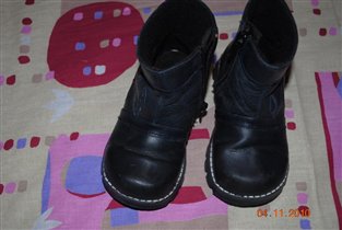 Осенние на баечке ботинки. Размер 22