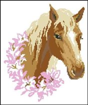 Лошадь в розовом веночке