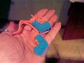 брелок-коньки