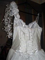 Свадебное платье, спина (шнуровка), по поясу розы