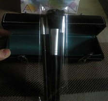 НОВЫЙ подарочный набор кистей AVON