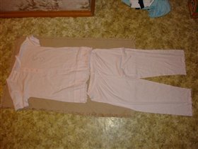 Розовая пижамка с капри (еще есть голубая)