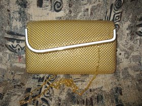 клатч золото на цепочке.