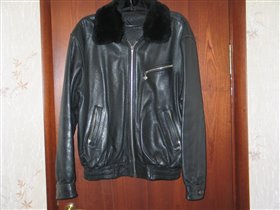 Кожаная куртка, 54 размер, отстегивающийся воротни