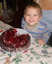 вкусный торт у папы на день варенье)))))))))))