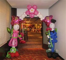 Выпускники и арочка