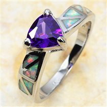 кольцо с аметитстом и белым опалом, р.6