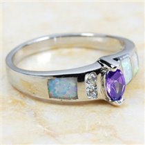 кольцо с аметитстом и белым опалом, р.5