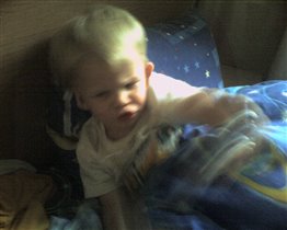 не уйду из маминой кроватки!