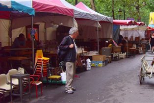 блошиный рынок на Сен-Мартин. Париж