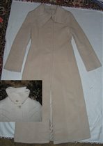 Длинное бежевое пальто