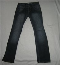 Джинсы с разрезами