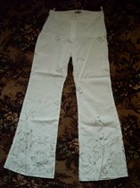 Летние белые брюки с цветами