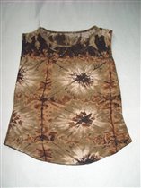 Коричневая футболка