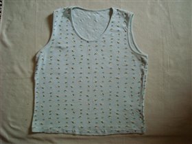 Маечка с цветами голубая