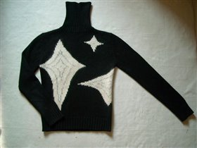 Теплый свитер черный