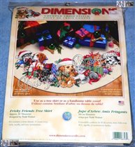 08743 Frisky Friends Tree Skirt