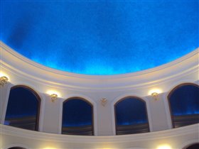 купол в холле