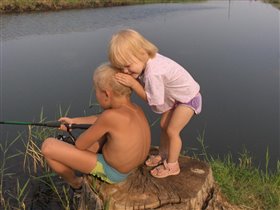 Илья и Вика на рыбалке