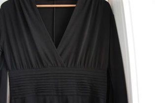 Платье Amazon трикотажное р.44-46 защипы ближе