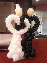 молодые в обнимку 