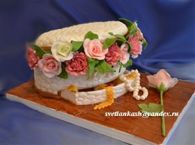 Торт Шкатулка с драгоценностями и цветами