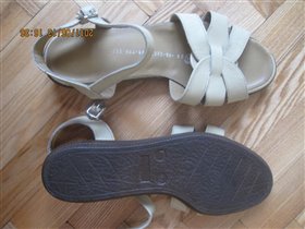 новые босоножки 25,5 ( натур. кожа)