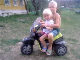 Продам электромобиль Peg Perego, б/у