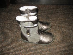 Серые нат. кожа. сапожки25 р-р -  250 руб