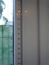 Царапины на пластике со стороны комнаты