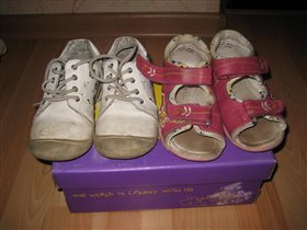 Кроссовки( 25 р-р)и босоножки (26 -отдам за фрукты